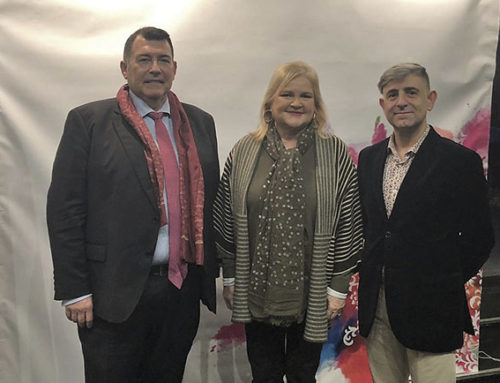 L'Atelier de la Seda muestra las telas de la Corte de la Fallera Mayor Infantil 2019