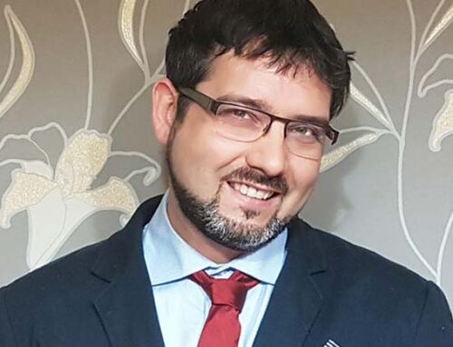 José Antonio Olmedo, un poeta activo con dominio de la forma y sentido del ritmo al servicio de un poderoso lenguaje simbólico