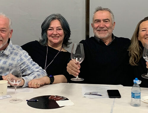 Reunión de socios y socias del Club de Cata del Ateneo